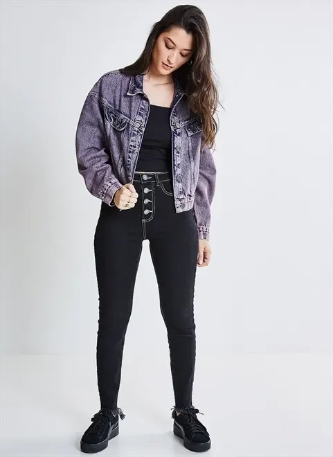 calça skinny jeans com botões calça skinny jeans com botões