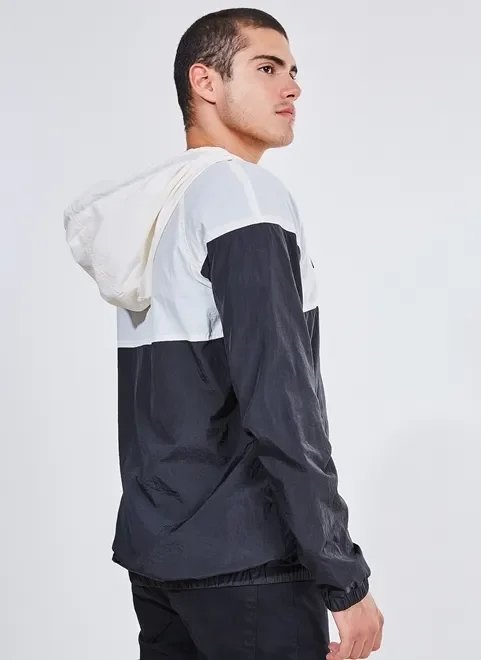 jaqueta corta vento com recorte jaqueta corta vento com recorte