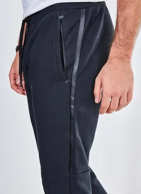 calça em moletom preta calça em moletom preta