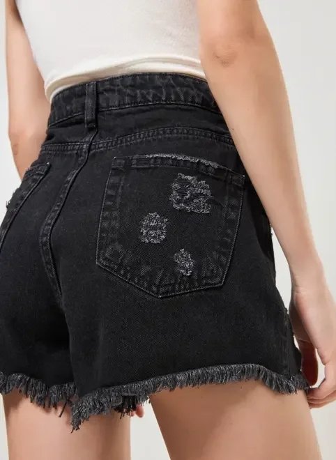 short jeans preto desfiado com rasgos short jeans preto desfiado com rasgos