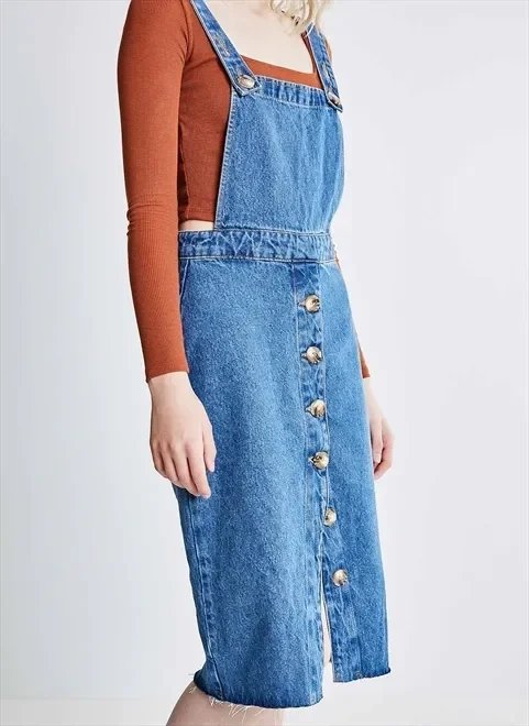 vestido jardineira jeans vestido jardineira jeans