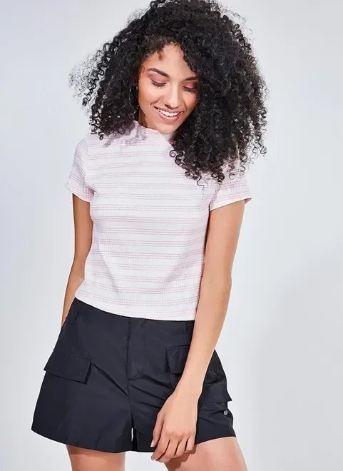 blusa gola alta com listras blusa gola alta com listras