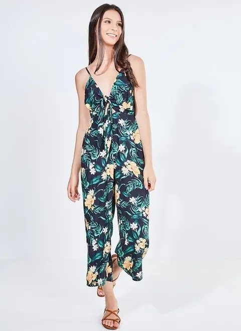 macacão estampa floral com nó macacão estampa floral com nó