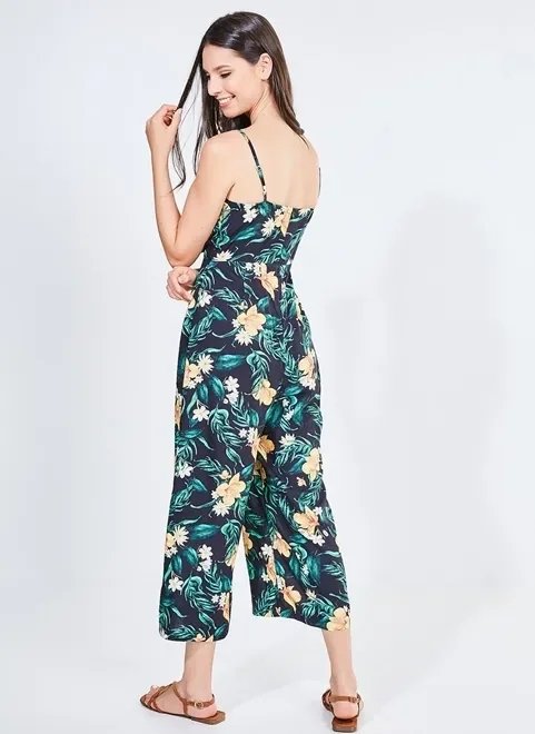 macacão estampa floral com nó macacão estampa floral com nó