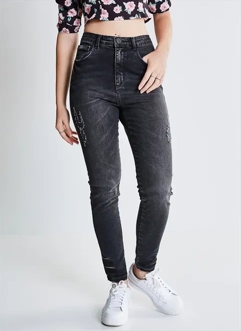 calça skinny em jeans black calça skinny em jeans black