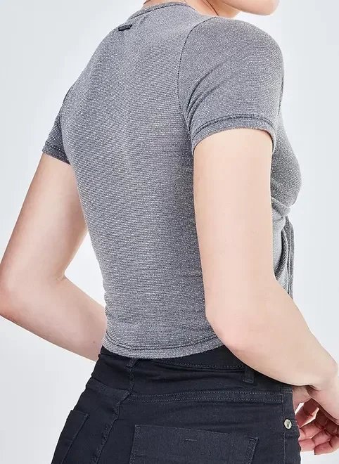 blusa cropped com nó blusa cropped com nó