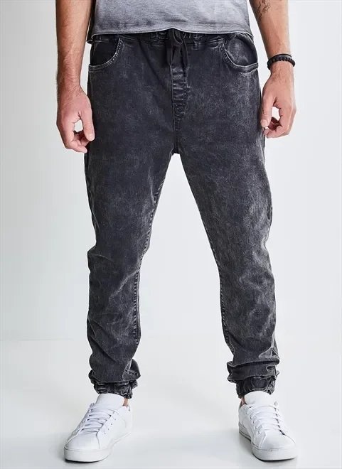calça jogger em jeans marmorizado calça jogger em jeans marmorizado