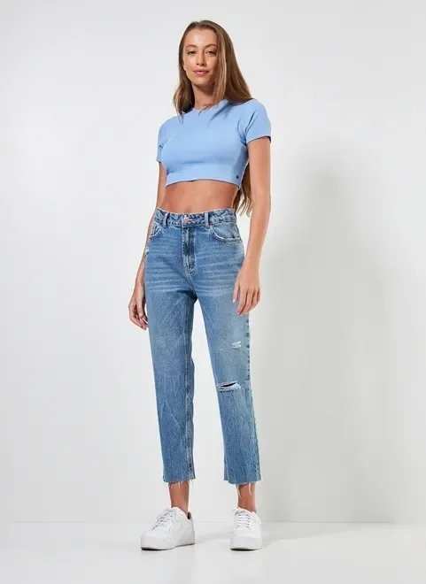 calça reta em jeans médio calça reta em jeans médio