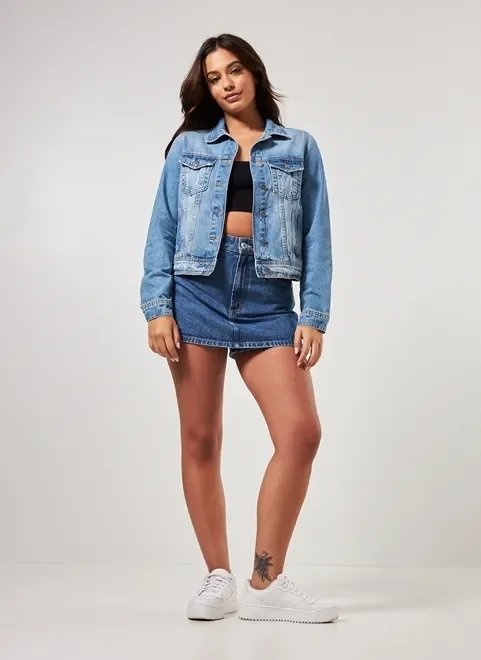 jaqueta básica em jeans médio jaqueta básica em jeans médio