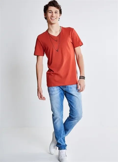 camiseta básica gola v camiseta básica gola v