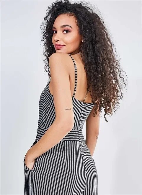 macacão cropped listrado macacão cropped listrado
