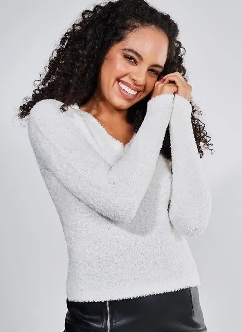 blusa pelinhos gola v em tricô blusa pelinhos gola v em tricô