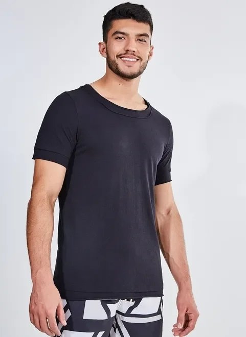 camiseta alongada com detalhes camiseta alongada com detalhes