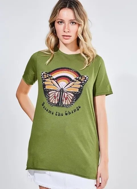 blusa estampa borboleta com lettering blusa estampa borboleta com lettering