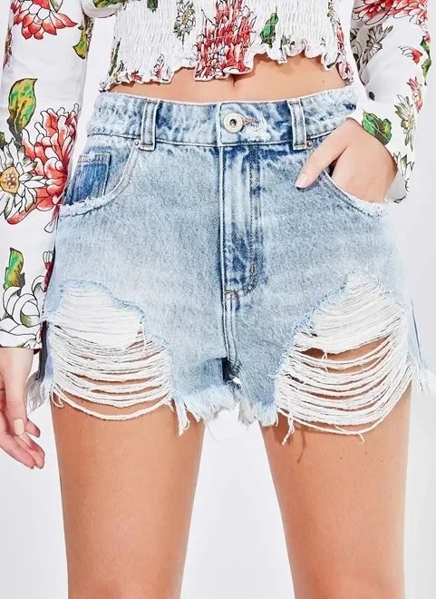 short barra desfiada jeans claro short barra desfiada jeans claro