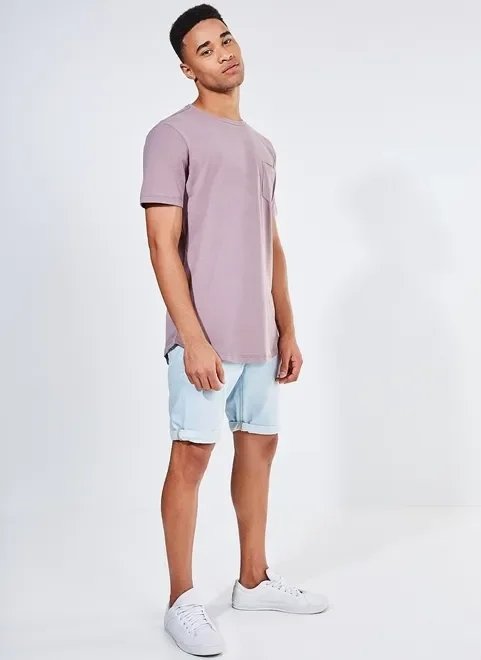 camiseta alongada com bolso camiseta alongada com bolso