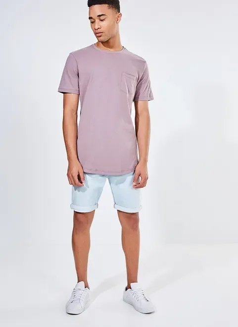 camiseta alongada com bolso camiseta alongada com bolso