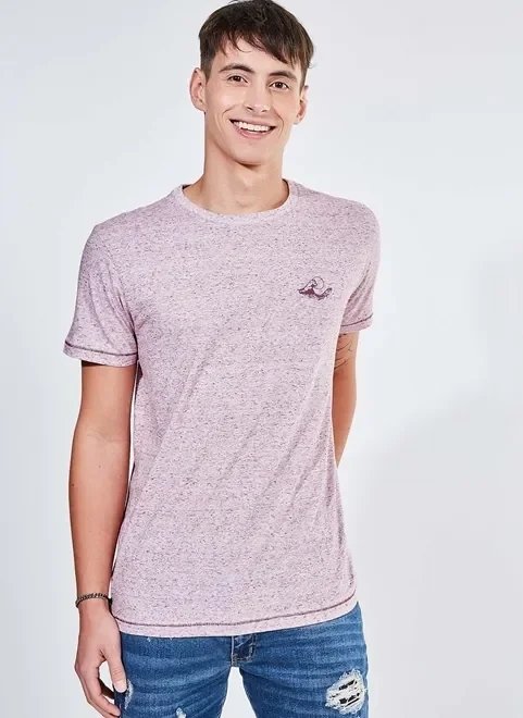 camiseta em malha botonê com estampa localizada camiseta em malha botonê com estampa localizada