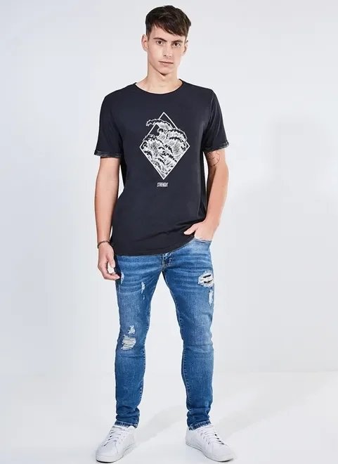 camiseta alongada estampa emborrachada camiseta alongada estampa emborrachada