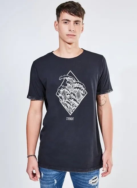 camiseta alongada estampa emborrachada camiseta alongada estampa emborrachada