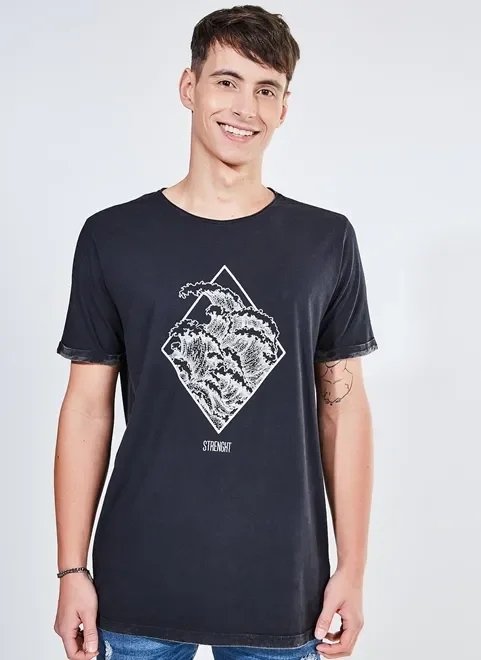 camiseta alongada estampa emborrachada camiseta alongada estampa emborrachada