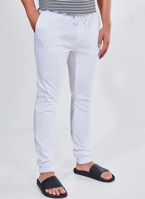 calça jogger branca em sarja calça jogger branca em sarja