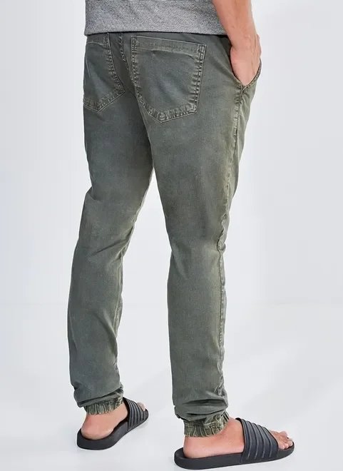 calça jogger em sarja verde militar calça jogger em sarja verde militar