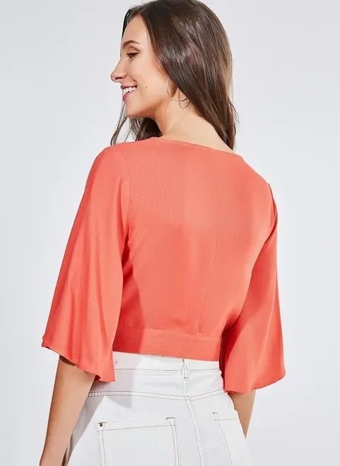 blusa cropped manga morcego com botões blusa cropped manga morcego com botões