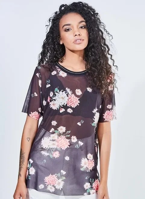 camiseta alongada em tule transparente camiseta alongada em tule transparente