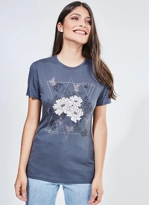 blusa estampa rosas e triângulos blusa estampa rosas e triângulos