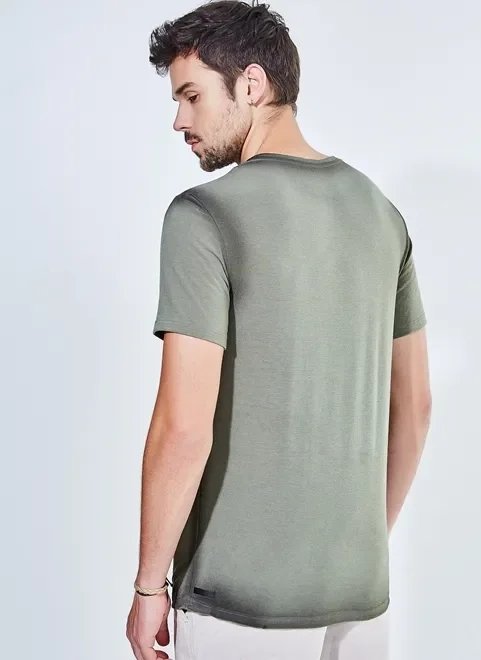 camiseta estampada lettering verde camiseta estampada lettering verde