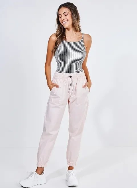 calça jogger em sarja rosa calça jogger em sarja rosa