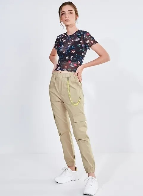 calça cargo em sarja com corrente calça cargo em sarja com corrente