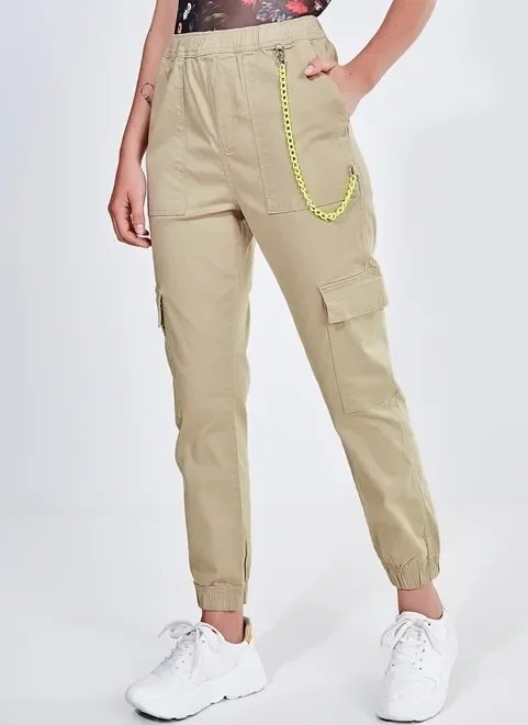 calça cargo em sarja com corrente calça cargo em sarja com corrente