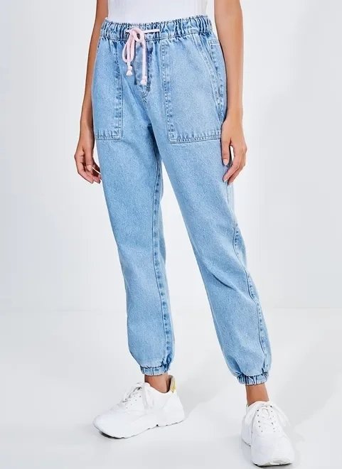 calça jogger em jeans claro calça jogger em jeans claro