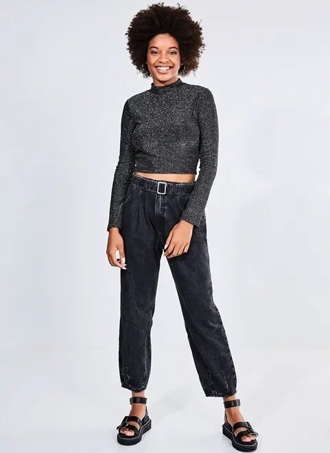 blusa cropped gola alta com fio metalizado blusa cropped gola alta com fio metalizado