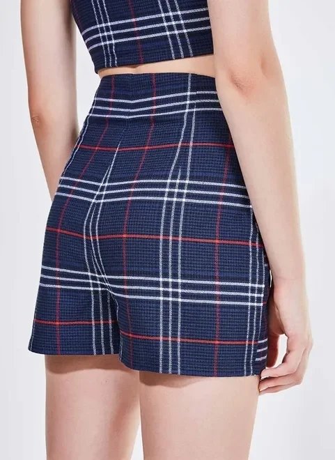 short saia xadrez com botões forrados short saia xadrez com botões forrados