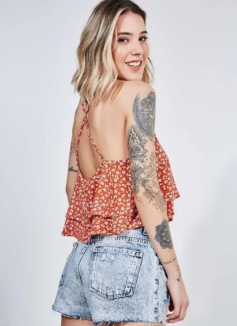 blusa cropped estampa floral com babados blusa cropped estampa floral com babados
