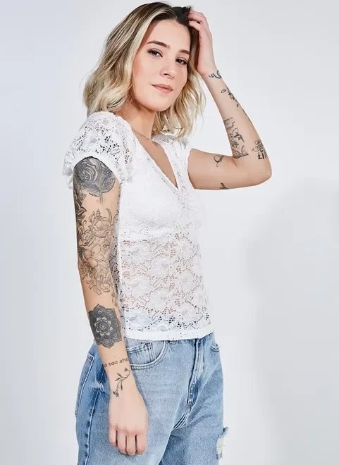 blusa branca em renda gola v blusa branca em renda gola v