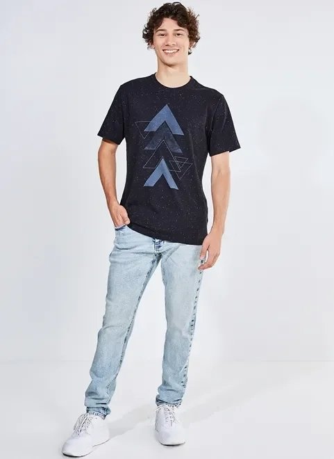 camiseta triângulos em malha botonê camiseta triângulos em malha botonê