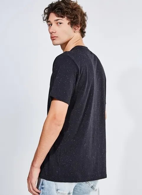 camiseta triângulos em malha botonê camiseta triângulos em malha botonê
