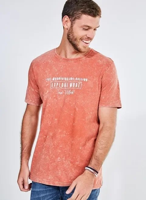 camiseta marmorizada com lettering camiseta marmorizada com lettering