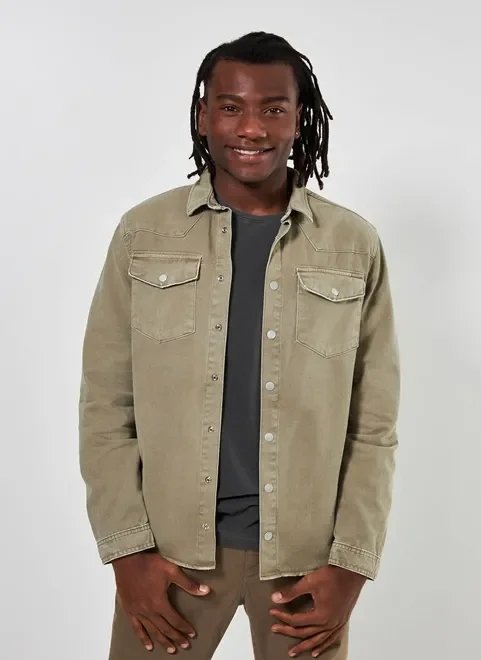 camisa overshirt em sarja verde camisa overshirt em sarja verde