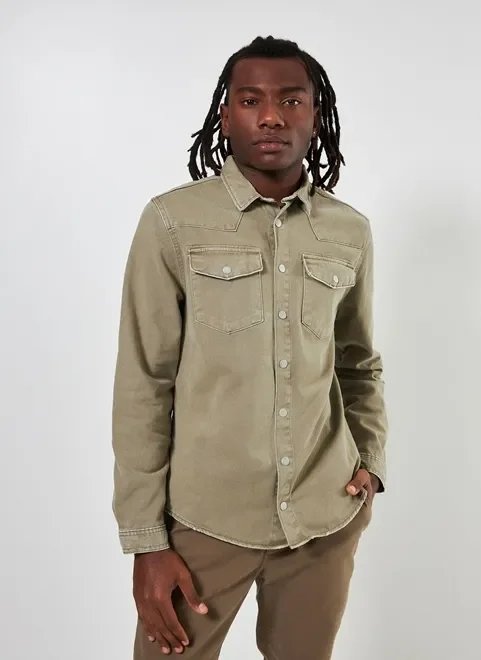 camisa overshirt em sarja verde camisa overshirt em sarja verde