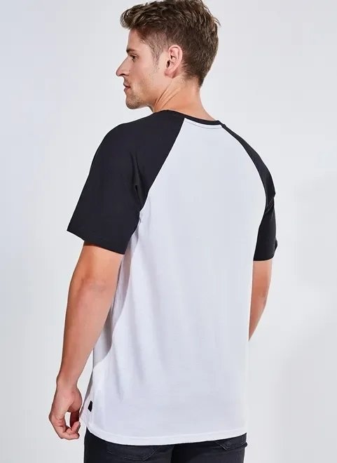 camiseta manga raglan camiseta manga raglan