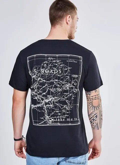 camiseta preta estampa verso mapa camiseta preta estampa verso mapa