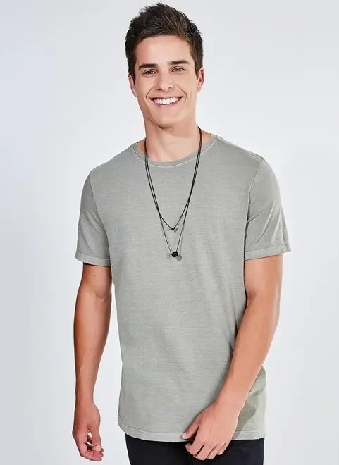camiseta básica estonada verde militar camiseta básica estonada verde militar