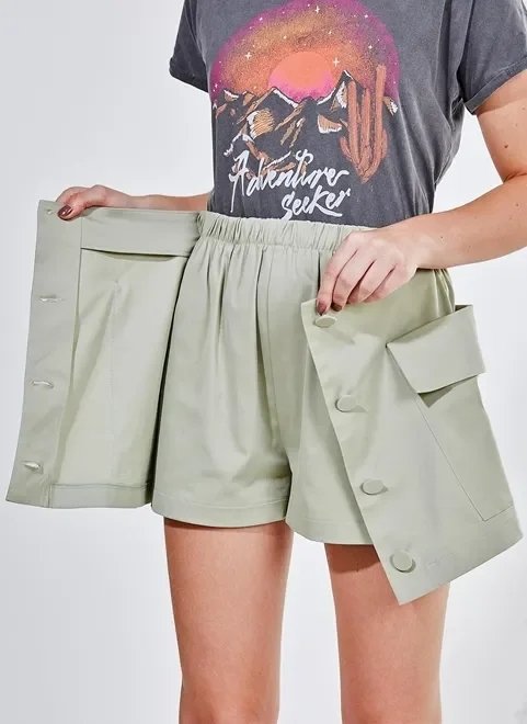 short saia botões verde claro short saia botões verde claro