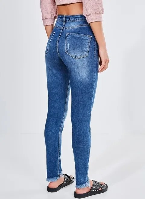 calça skinny cintura alta com franjinhas na barra calça skinny cintura alta com franjinhas na barra