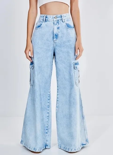 calça pantalona cintura alta em jeans claro calça pantalona cintura alta em jeans claro